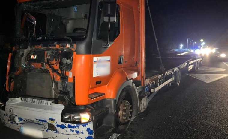 В Запорожье водитель грузовика сбил полицейского