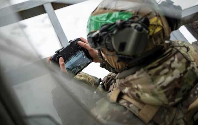 Прикордонники дроном "піймали" раритетну гаубицю РФ