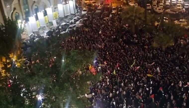 У Лівані мусульмани тисячами прямують штурмувати посольство США