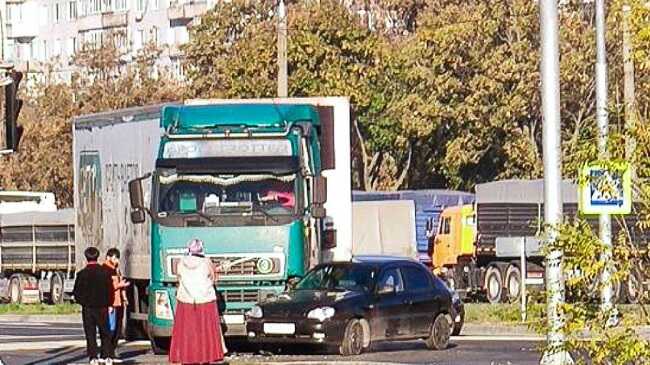 Андрющенко рассказал о "нескучном" утре в Мариуполе и попросил попкорн