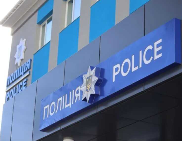 На Київщині чоловік на вокзалі ледь не зарізав пасажира