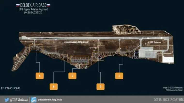 Спутник зафиксировал перебрасывание носителей "Калибров" в Севастополь