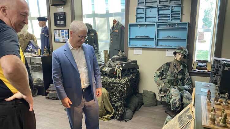 Тимчасовий спікер Палати представників США Макгенрі загрожує піти у відставку