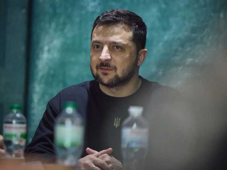 "Головне – захист людей": Зеленський у Миколаєві провів нараду щодо актуальної ситуації в регіоні