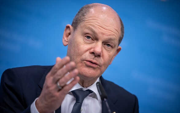 Шольц: Нам доведеться масово депортувати тих, хто не має права залишатися у Німеччині