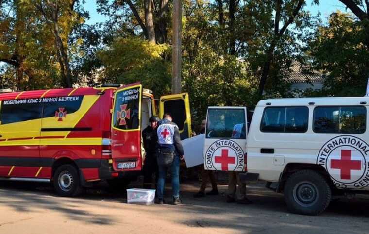Фінляндія передала українським рятувальникам партію спецавто