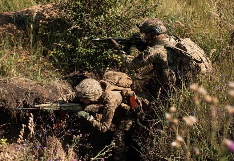 Ситуация под Бахмутом приближается к кульминации: Бои идут "кость в кость"