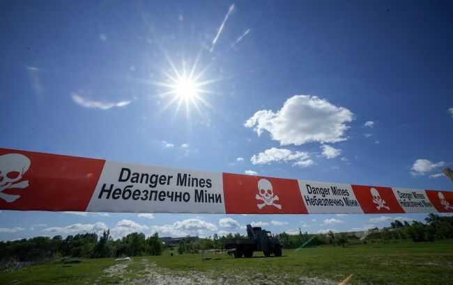 Скільки людей загинуло від мін в Україні з початку війни: рятувальники назвали кількість
