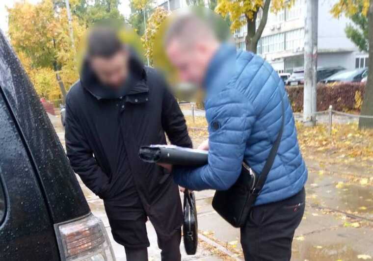 В Киеве экс-директора филиала «Укрзализныця» подозревают в присвоении премий