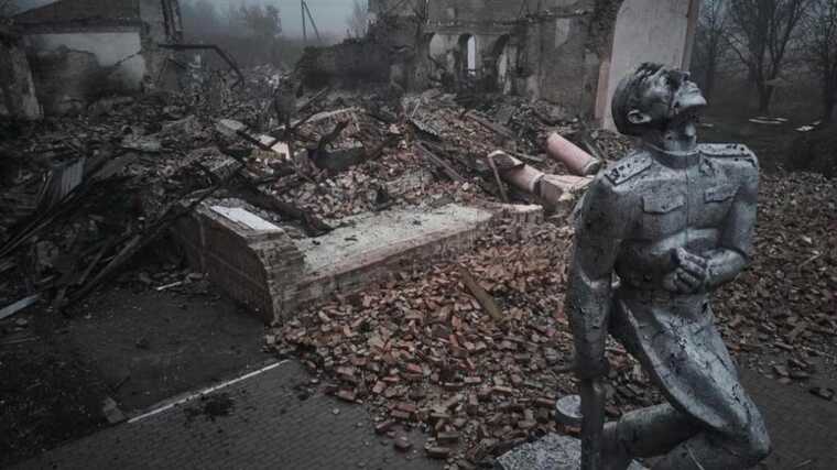 У Мережі з’явилися моторошні фото Авдіївки на Донеччині