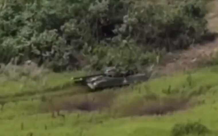 Польський танк PT-91 Twardy майстерно обстріляв позиції окупантів на Запоріжжі