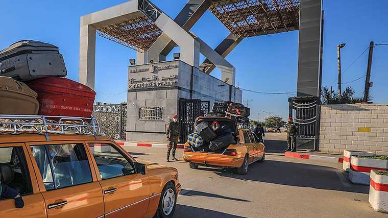 Сектор Гази через кордон з Єгиптом покинули понад 670 іноземців – ЗМІ