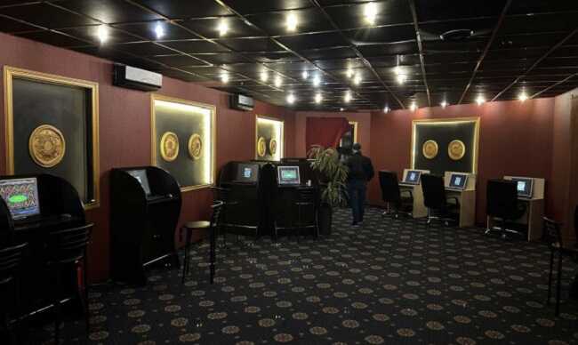 В Киеве разоблачили сеть из 11 подпольных игровых залов