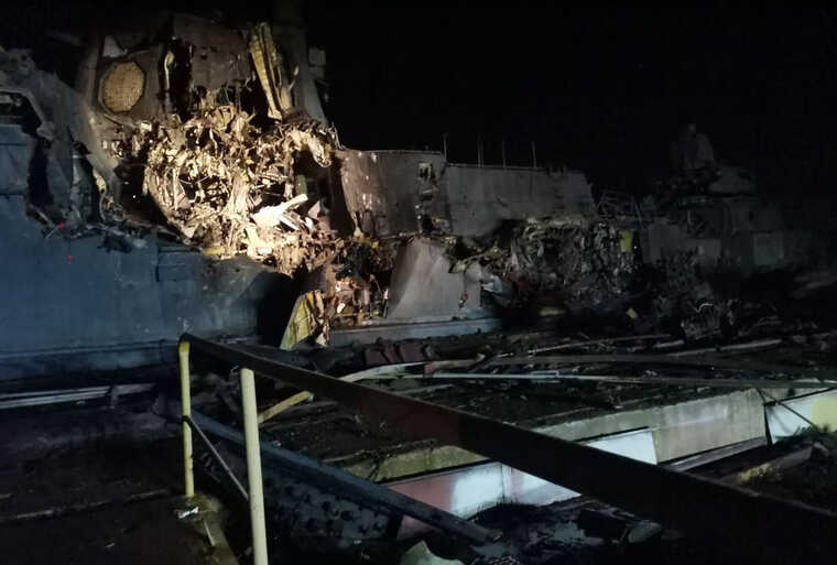 У мережі публікують фото знищеного у Керчі російського ракетоносія "Аскольд"