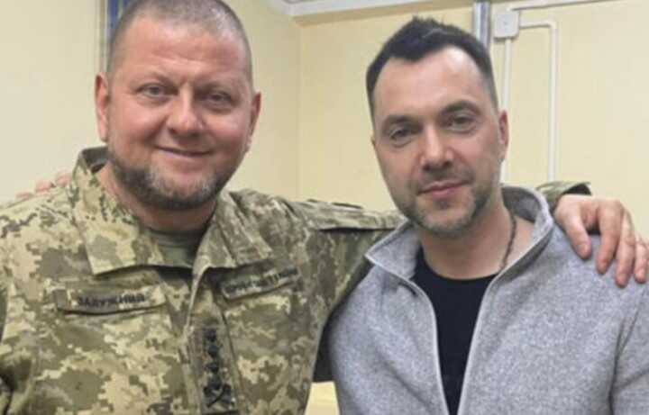 Главком ВСУ Залужный поставил лайк Арестовичу в Facebook