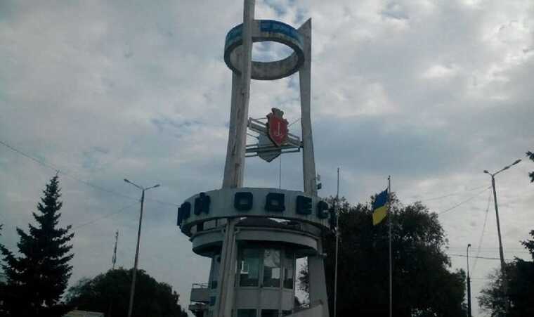 На в’їзді до Одеси співробітники ТЦК зупинили маршрутку та вивели чоловіків