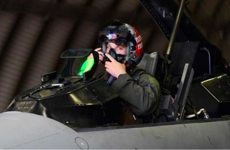 Нидерланды отправили первые истребители F-16 в Румынию, для обучения украинских летчиков