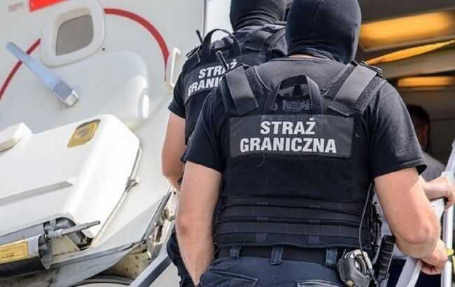 В аеропорту Варшави затримали українця з патронами і шумовою гранатою