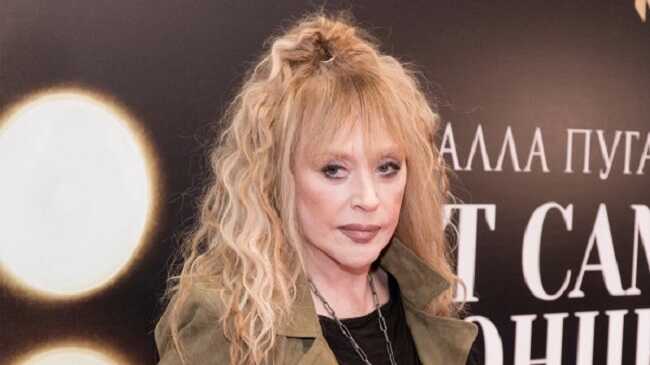 РосСМИ "выведали", почему Алла Пугачева на два дня возвращалась в Россию