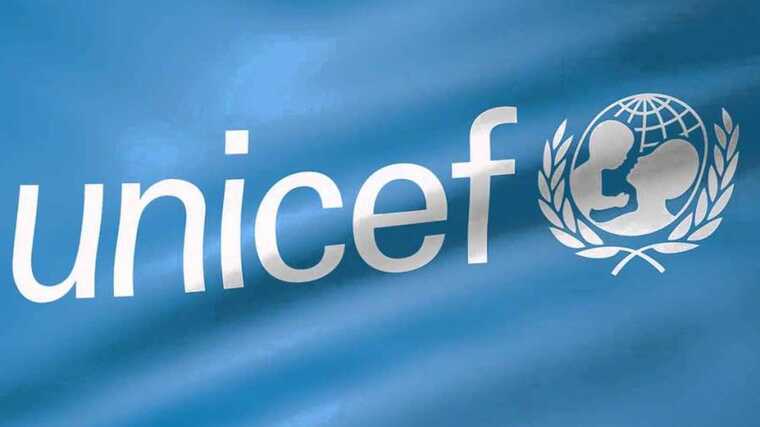 ЮНІСЕФ передав медзакладам Херсона модульні котельні