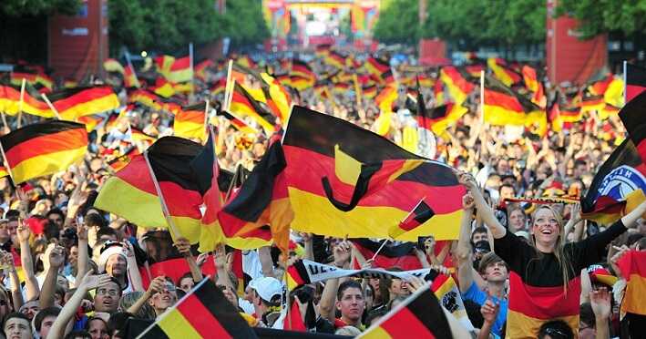 Подавляющее большинство немцев, даже ультраправых, поддерживают членство страны в ЕС, – опрос