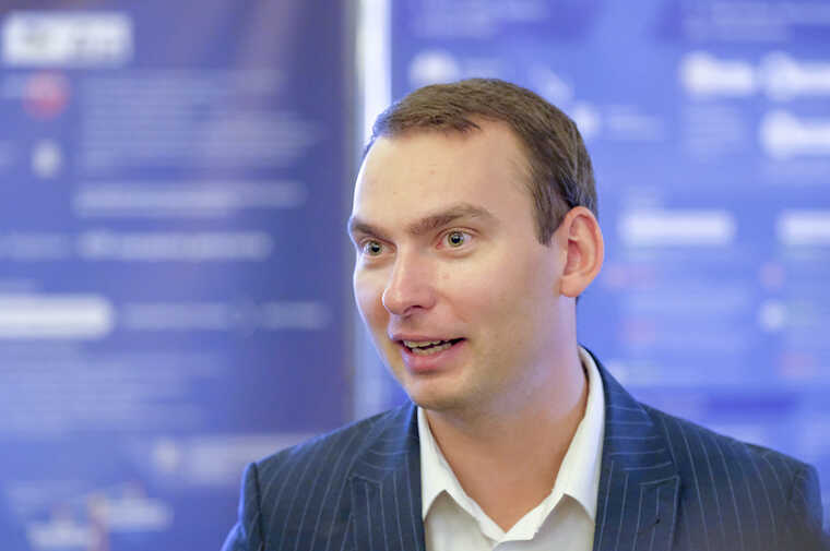 СМИ: Молодой, перспективный и непотопляемый депутат Железняк