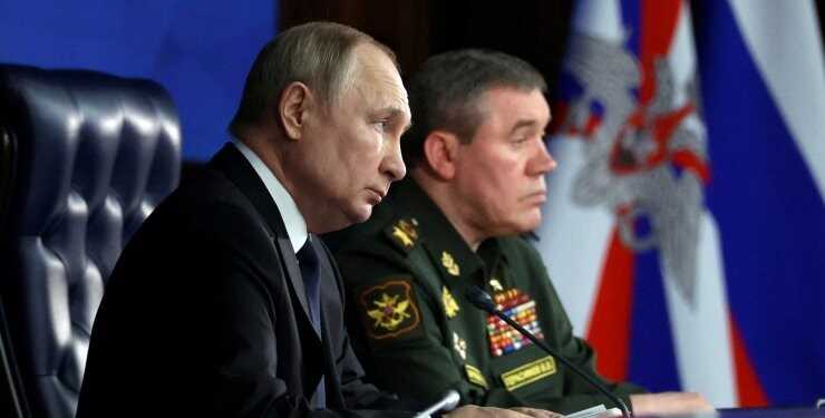 "Війна перебуває в точці неповернення": у Зеленського про загрози для України та Росії