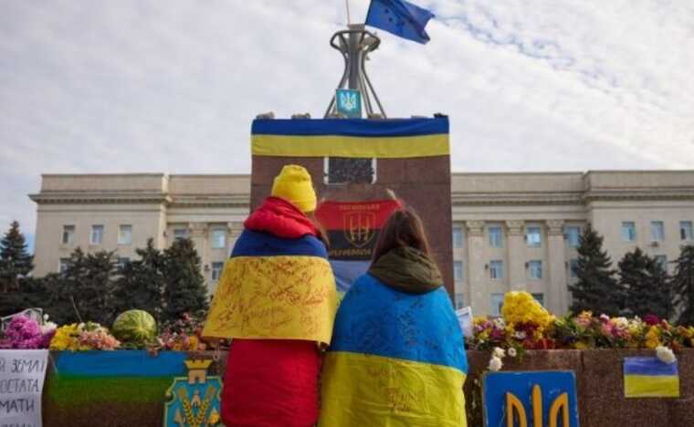 Зеленський опублікував зворушливі кадри у річницю звільнення Херсона: "Пам’ятаємо про всіх"