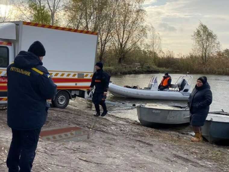 Перевернулась лодка: на Полтавщине в Днепре пропали двое мужчин, поиски продолжаются