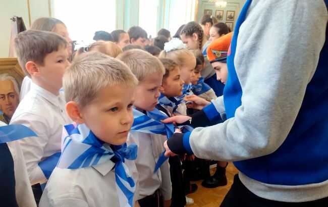 В оккупированной Херсонской области оккупанты взялись "промывать мозги" всем первоклассникам, - ЦНС