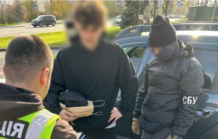 У столиці затримали групу наркоторговців: щомісяця "бізнес" приносив близько 500 тисяч гривень