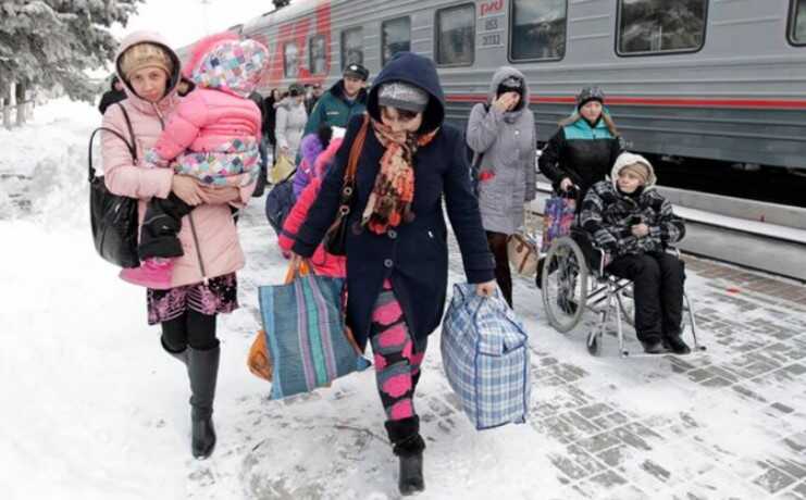 Почти 40% украинских беженцев в Европе хотя бы раз возвращались домой