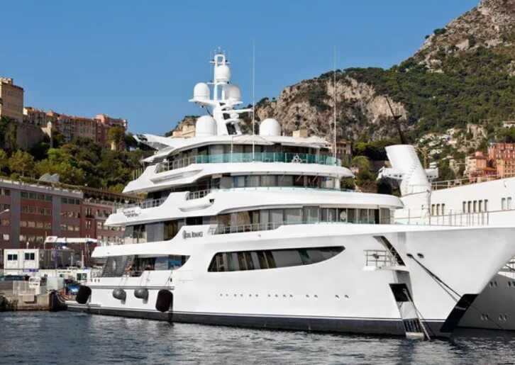 Кабмин изменил правила для АРМА: Украина наконец-то сможет продать арестованную яхту Медведчука