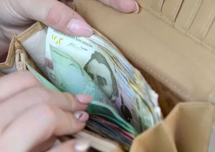 Українцям підготують новий тариф на електроенергію: глава НКРЕКП назвав ціну та терміни