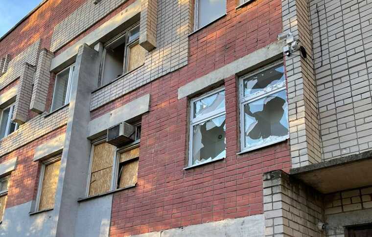 Обстріл Херсонщини: окупанти поцілили у житлові квартали та Будинок культури