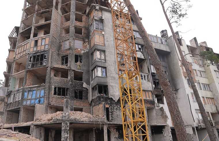 Підряд на відбудову найвідомішої багатоповерхівки Ірпеня дістався оточенню "смотрящого за Києвом" Комарницького