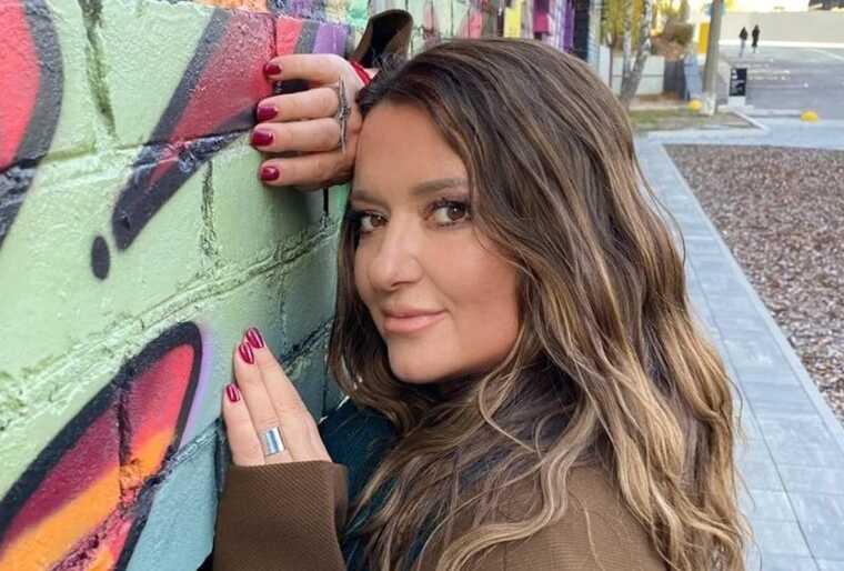 Могилевская презентовала щемящий клип об украинских беженцах, возвращающихся домой