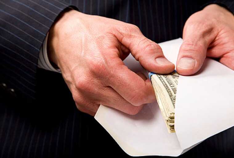 Посадовця військово-медичного клінічного центру Східного регіону засудили за хабарі від ухилянтів