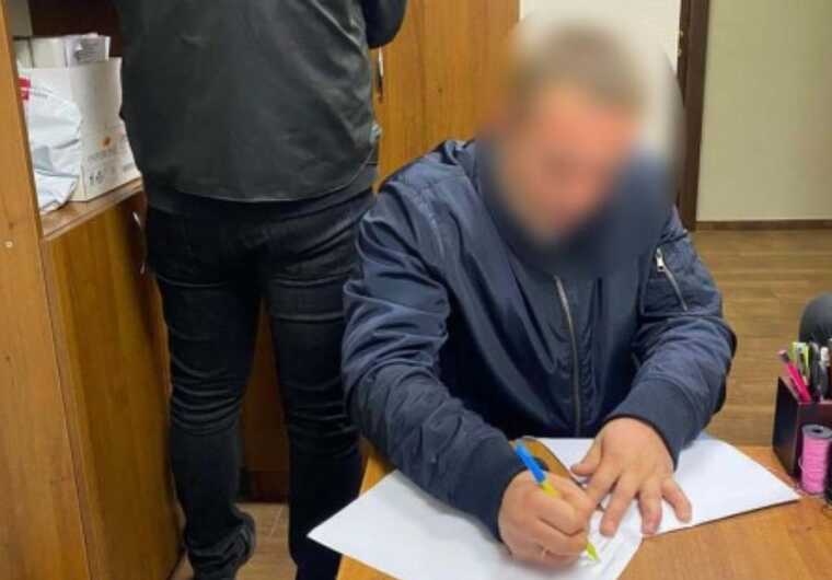 В Одесі комунальник намагався звільнити підлеглого, який відмовився красти гроші