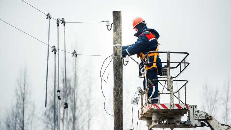 Стало известно, когда жителям "ЛДНР" вернут энергоснабжение