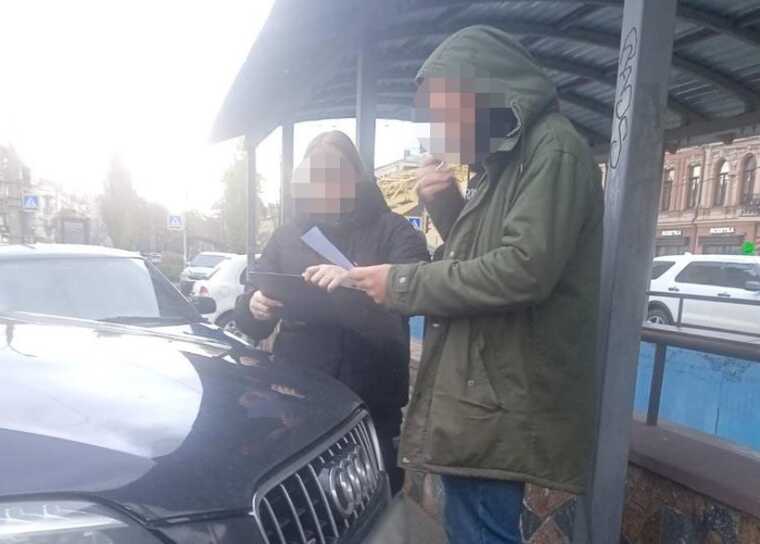 Экс-глава Киевского научно-методического центра подозревается в растрате