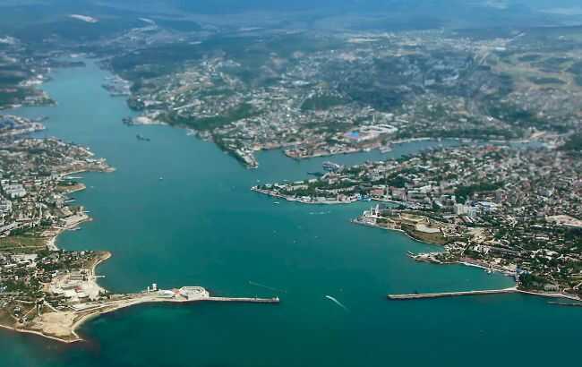 Окупанти дуже щільно прикрили бухту Севастополя РЕБом: видно навіть з космосу