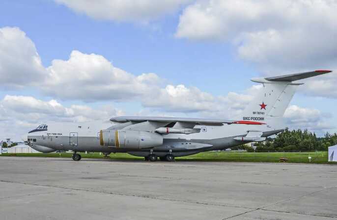 "Літаюча АЗС" для російських МіГів: аналітики розкрили секрети Іл-78