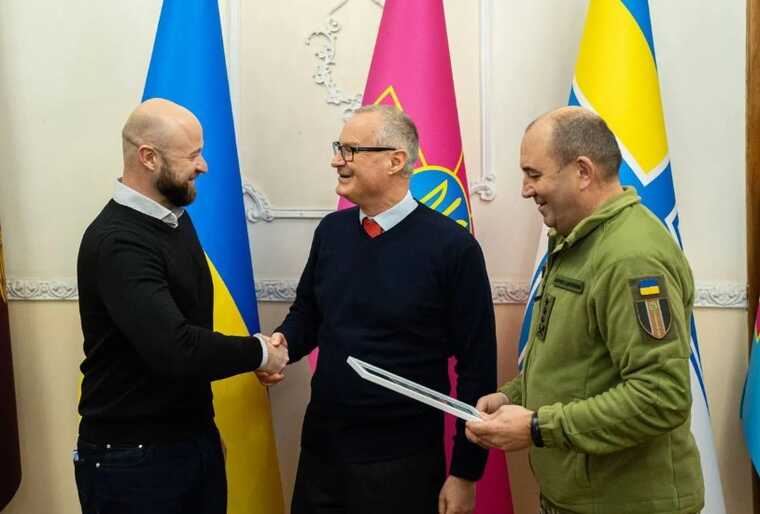 Франція збільшить постачання боєприпасів Україні