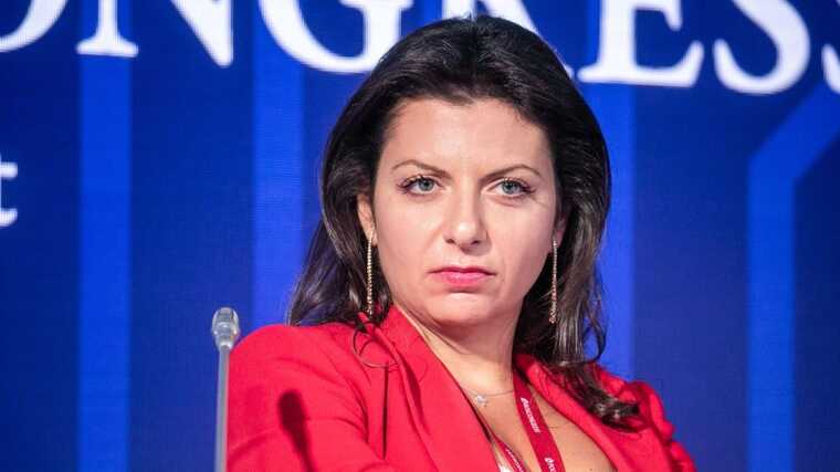 Симоньян похвалилася підробками Gucci та машиною з Китаю: "Кому ж зробили гірше?"