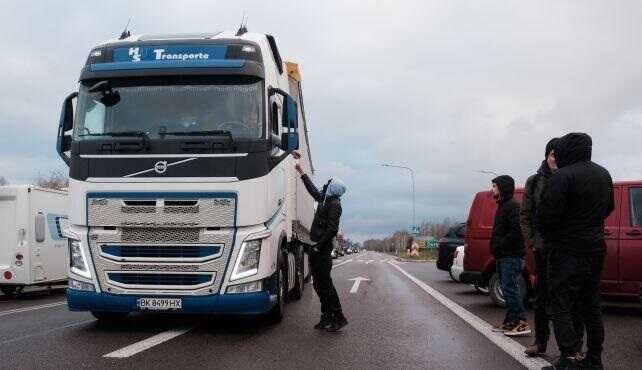 Польша усилит проверку украинских грузовиков на границе