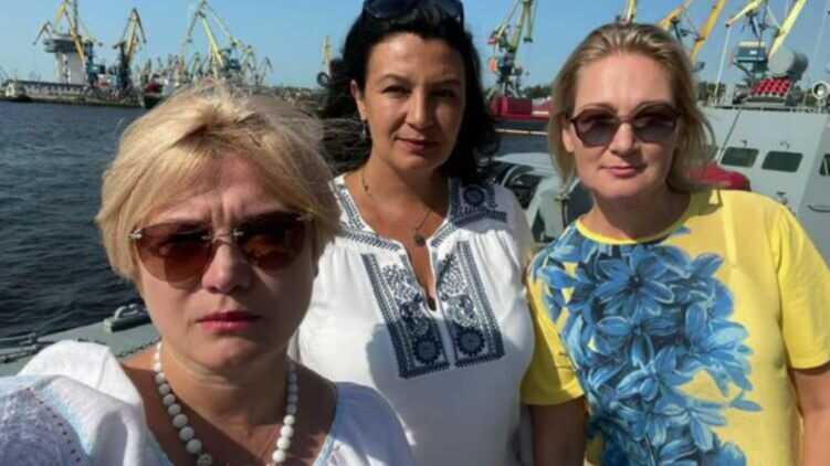 Вслед за Порошенко трех нардепов от "Евросолидарности" не выпустили за границу