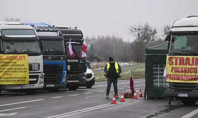 Прем’єр-міністр Польщі закликав скасувати транспортний безвіз для України, - ЗМІ