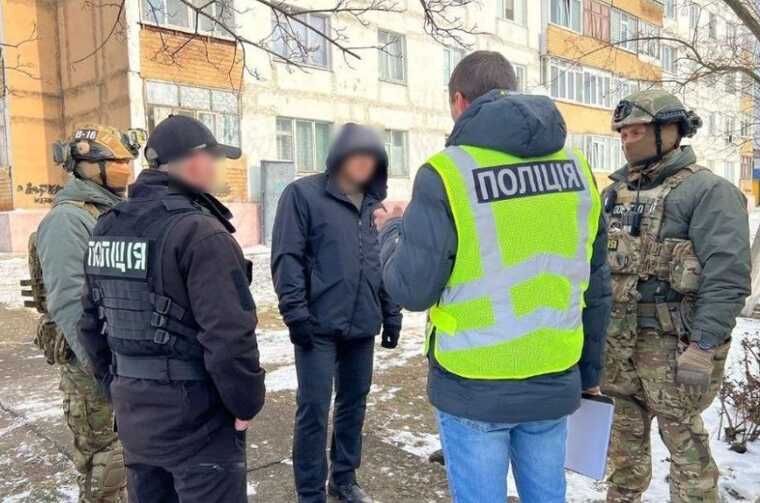 У Нетішині Хмельницької області посадовець міськради замовив напад на старосту села