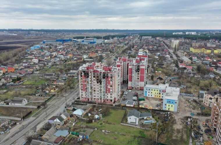 У Гостомелі не відновлюють оселі через корупцію ексголови військової адміністрації